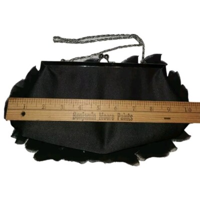 tulle chain handle bag／silver Quilted Texture Clutch Bag with Silver Chain Shoulder Strap