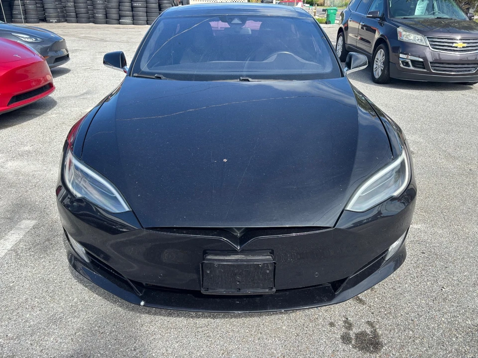 Tesla Model S 2016 Foto 4 de 4