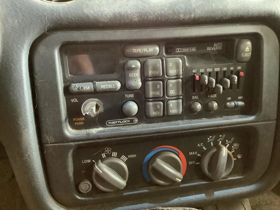 Used Deck Lid fits: 1999 Pontiac Firebird exc. Conv exc. Trans Am heated Grade A Foto 3 de 4