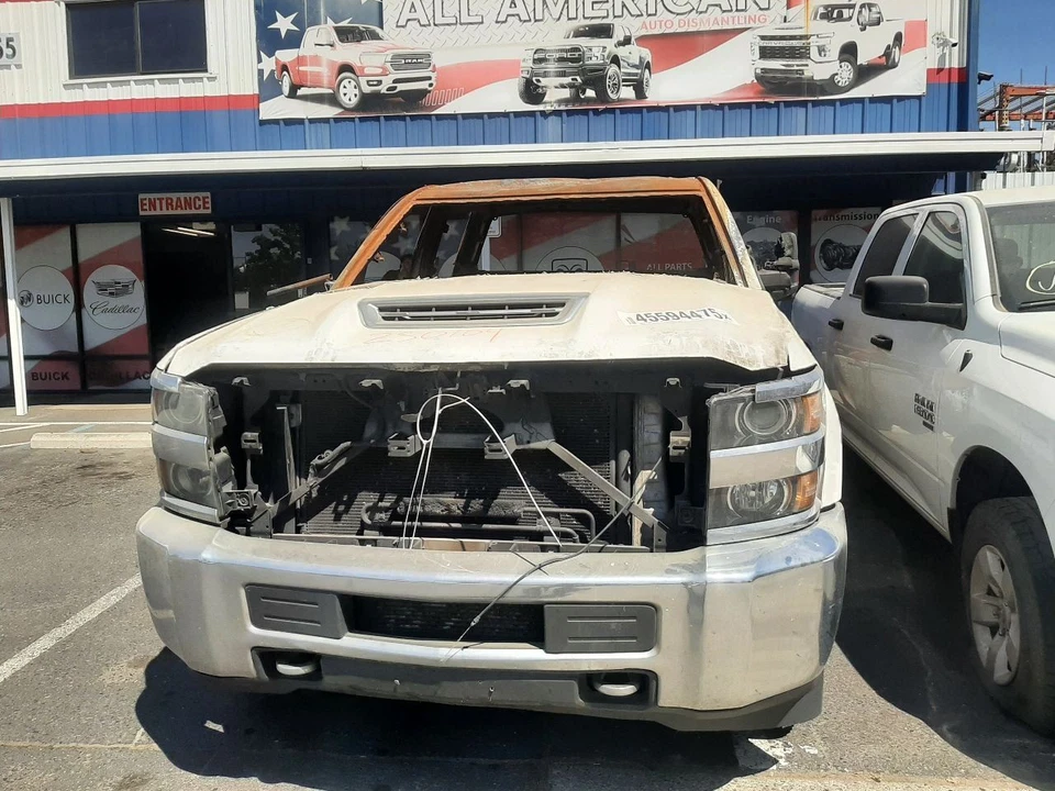 2017-2019 GMC SIERRA 3500 拾音器前托架轴 3.73 比例 OPT GT4 84709304 — 第 2/4 张图片