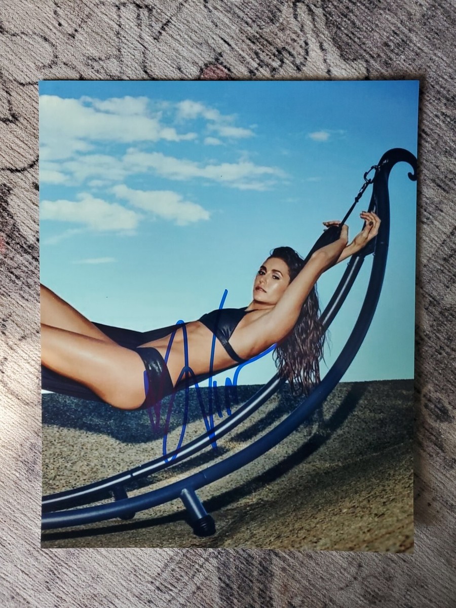 Nina Dobrev Signed 8x10 Photo Autographed COA ACC Vampire Diaries