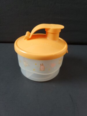 Tuppeware Baby Formula Dispenser 3 Portions Divided Container Snacks Fruits Etc
