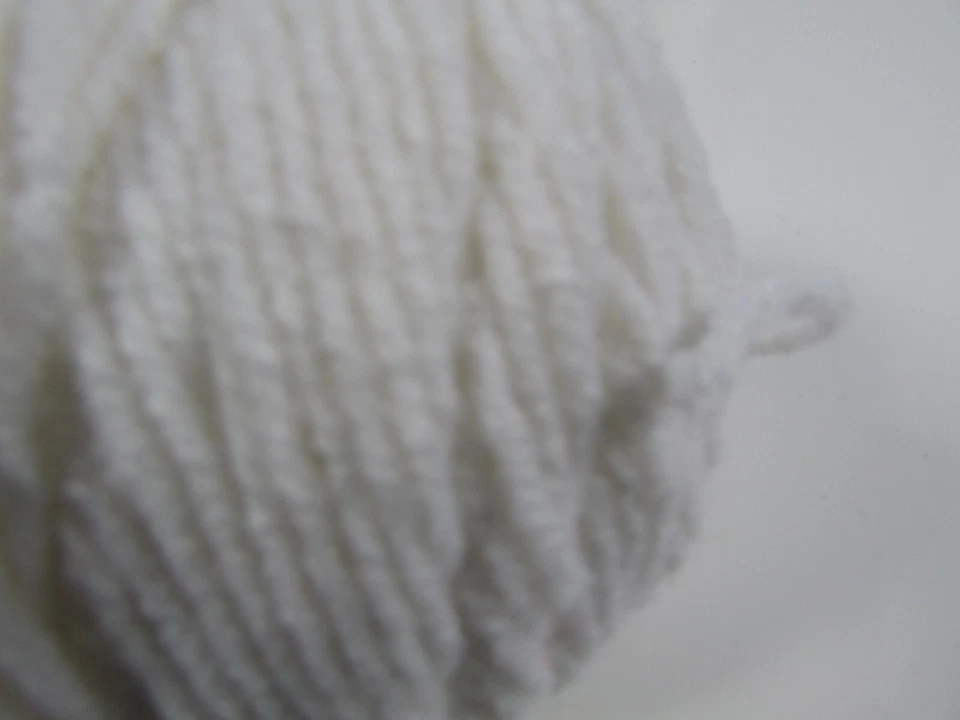 3 hilos Red Heart Super Saver blancos (0311) amarillo brillante (0324) azul claro (0381) Foto 2 de 4