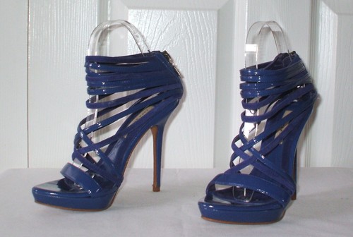 Preciosas sandalias de aguja de mujer azul real con tiras de Zara, talla 4 (37 euros) - Imagen 5 de 7
