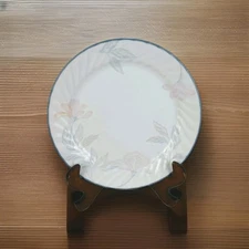 Pink Trio by Corning Dinner Plate - Pastel Flowers, Swirl Rim