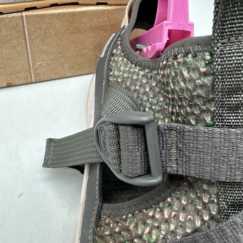 Sandalias deportivas Chaco Odyssey para mujer gris-verde-rosa talla 9 malla impermeables senderismo - Imagen 5 de 9