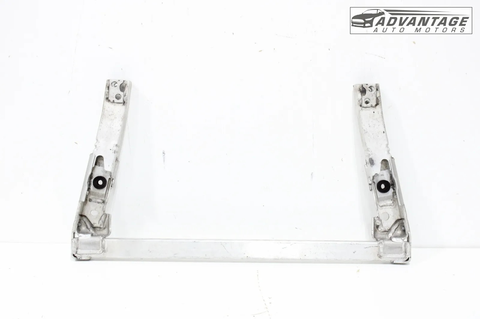 2014-20 MASERATI GHIBLI M157 FRONT CROSSMEMBER CROSS MEMBER SUPPORT BRACKET OEM