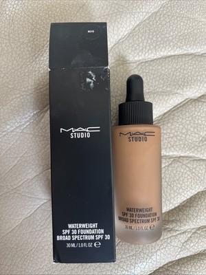 Mac Studio Waterweight Foundation (NC45) (30ml)