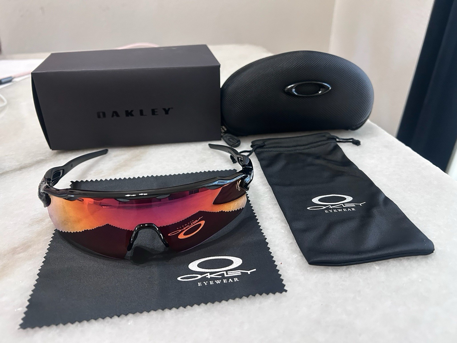 Oakley Radar EV Path Sunglasses Glossy Red, Unisex, Covered, OO9208