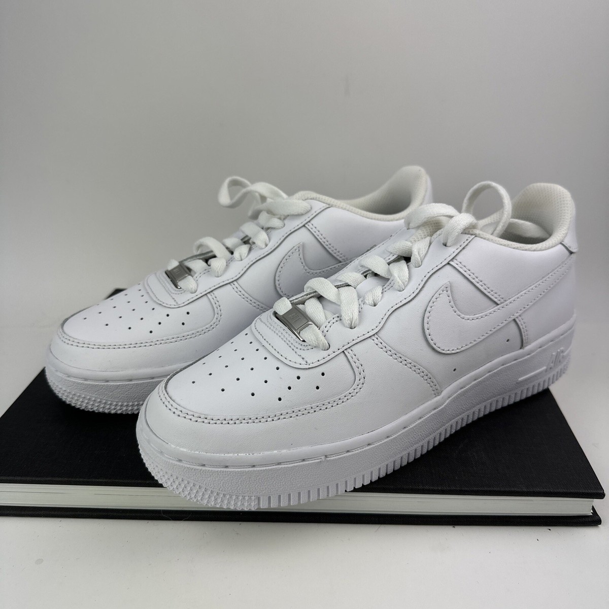Size 5.5 (GS) - Nike Air Force 1 LE Low Triple White | eBay