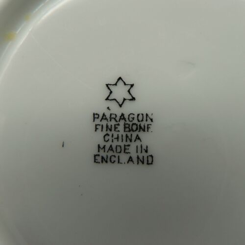PARAGON ART DECO TEA TRIO 766514 CREAM GOLD MODERN SHAPE FINE BONE CHINA 5629/3 - Picture 15 of 15