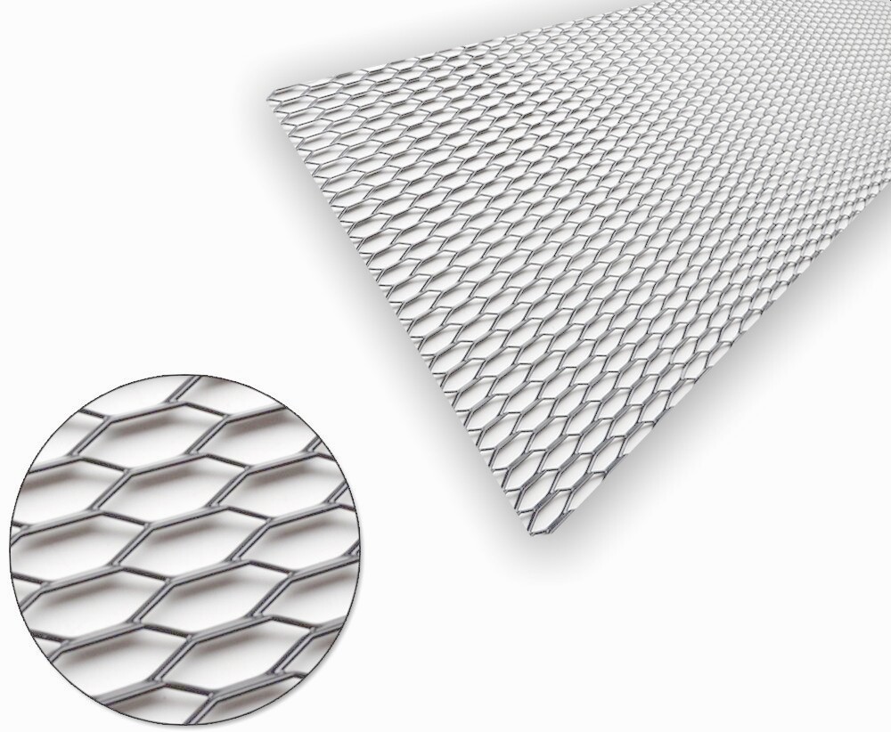 Grille alu argent 30x10mm en maille losange pour la protection durable de votre radiateur auto