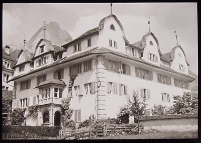 VINTAGE MAGISCHES LATERNENDIA SCHWYZ DREIGIEBELHAUS UM 1930 FOTO SCHWEIZ