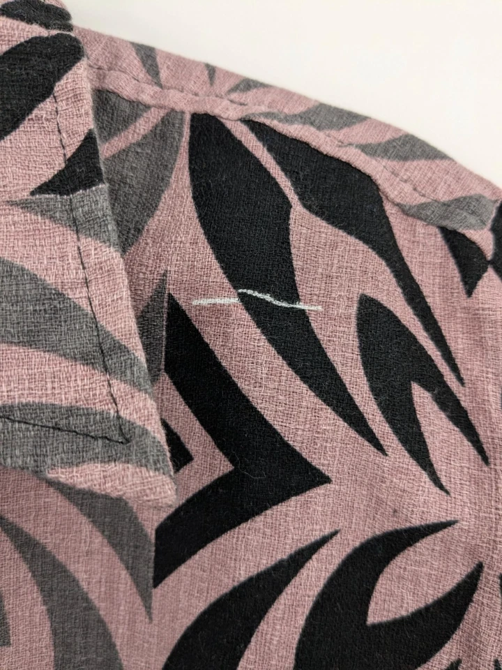 Camisa Urban Islander Hawaiana Abotonada Talla XXXL Floral Abstracta Preppy Informal Foto 3 de 4