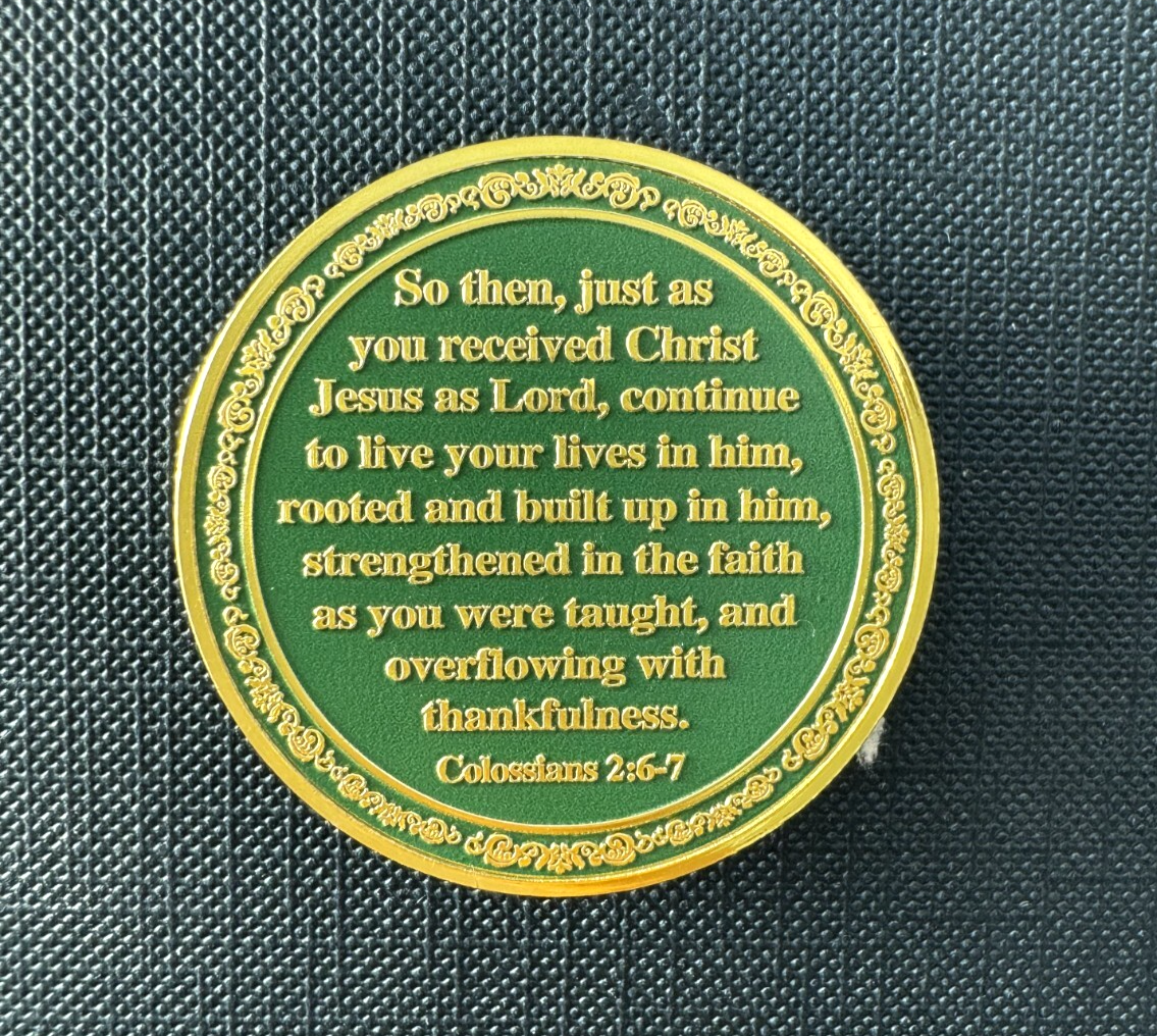 Christliche Challenge Coin - Verwurzelt In Christus Bibelmünze