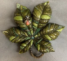 JAY STRONGWATER LEAF AND BEE TRINKET TRAY SWAROVSKI CRYSTALS