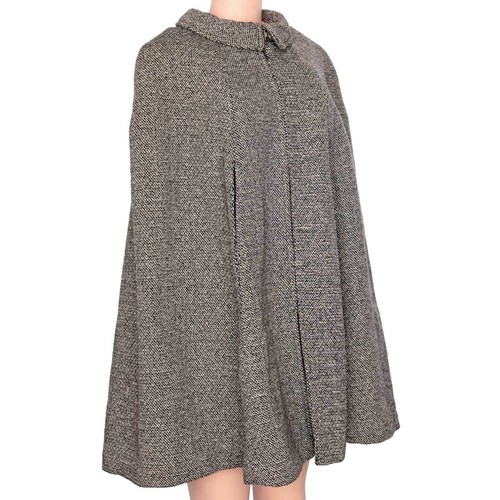 1970s Vintage Black / White Wool Tweed Cape Cloak Plush Faux Sherpa Lining S/M/L - Picture 2 of 10