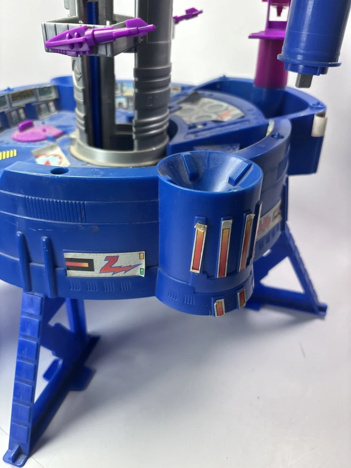 NEAR Complete Micro Machines Z-Bots - Vortexx HQ Battle Base - 1994 - Image 4 of 4