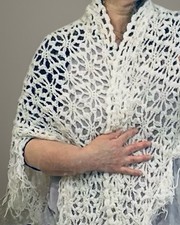 Vintage 1970s Handmade Crochet Bridal Shawl White Floral Lace Fringe Wrap