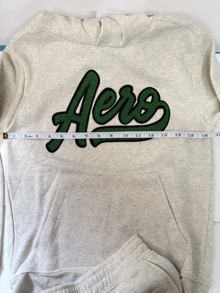 Conjunto de sudadera con capucha y pantalones cortos Aeropostale para niños talla 12 avena brezo con letras verdes Foto 2 de 4