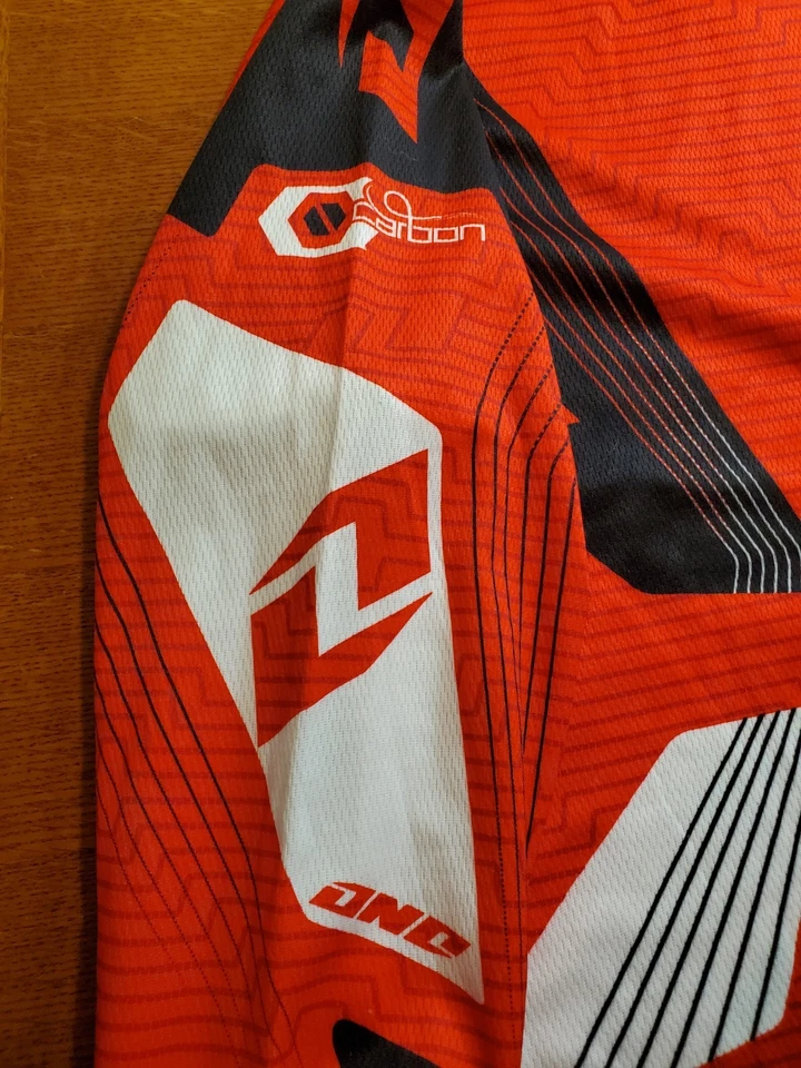 Camiseta deportiva de malla One Industries carbono motocross MTX talla XL roja Foto 4 de 4