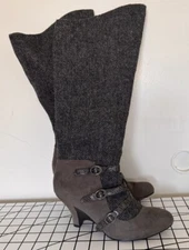 Poetic License- Women's size 6. Grey Herringbone Boot
