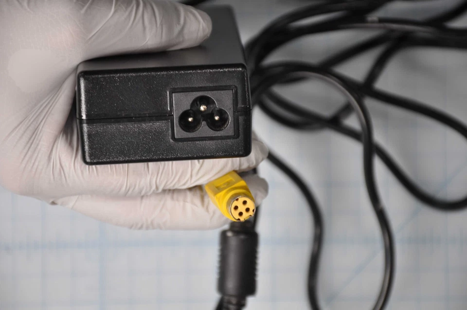 Adaptador de CA quiosco IBM AcBel IBM AnyPlace API3AD14 44V0866 grado A 44V0867 Foto 2 de 2