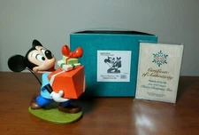 WDCC Walt Disney Pluto's Christmas Tree - Mickey Mouse "Presents For My Pals"