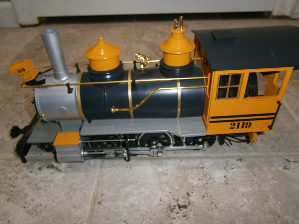 LGB 2119D G Scale Lake George and Boulder 2-6-0 Mogul Steam Locomotive & Tender - Image 4 of 4