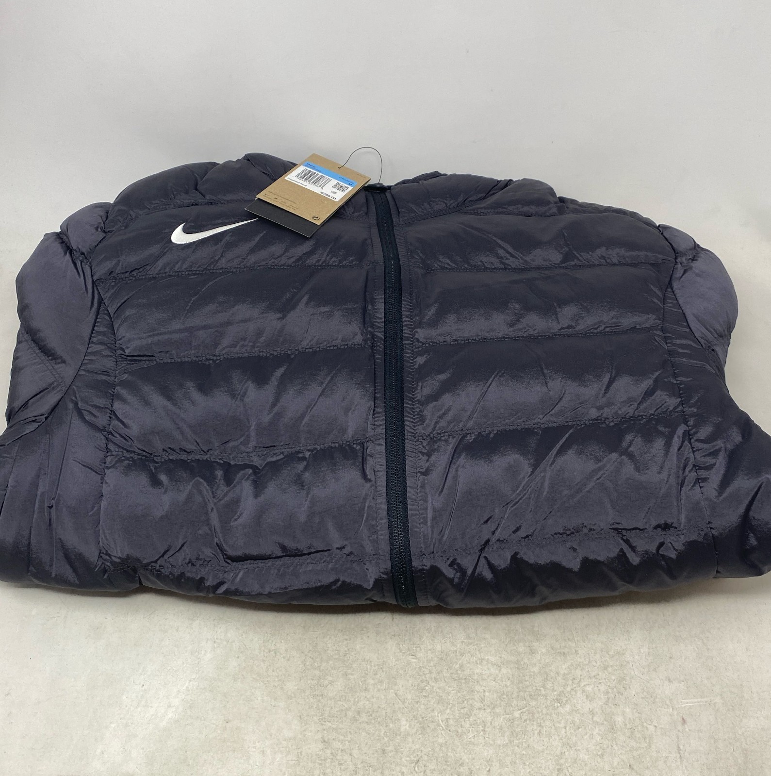 Nike Total 90 Men’s Therma-FIT Soccer Puffer Jacket Black/Sail - Size M