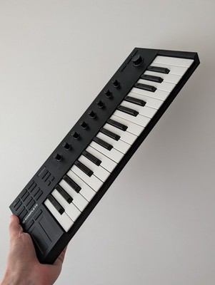 Native Instruments Komplete Kontrol M32 | Gebraucht   Top Zustand