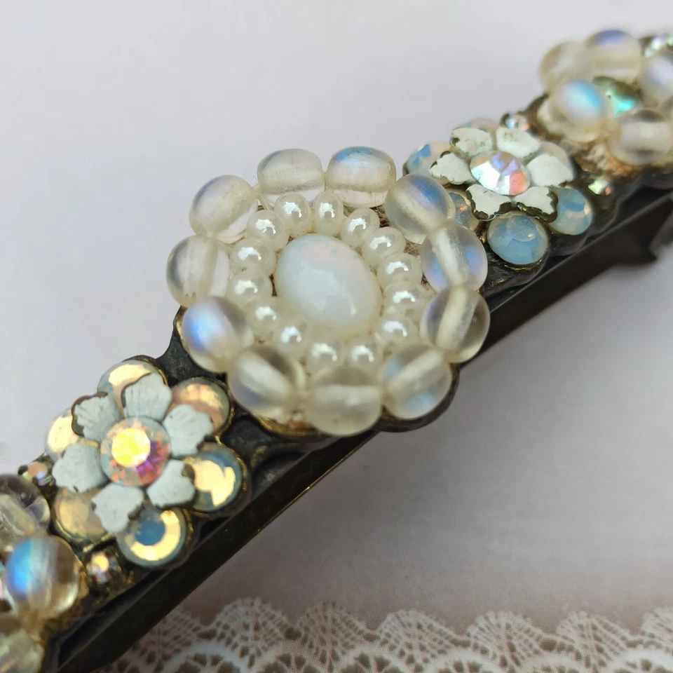 Clip de pelo Michal Negrin blanco grande retro novia aurora boreal cristales florales Foto 4 de 4