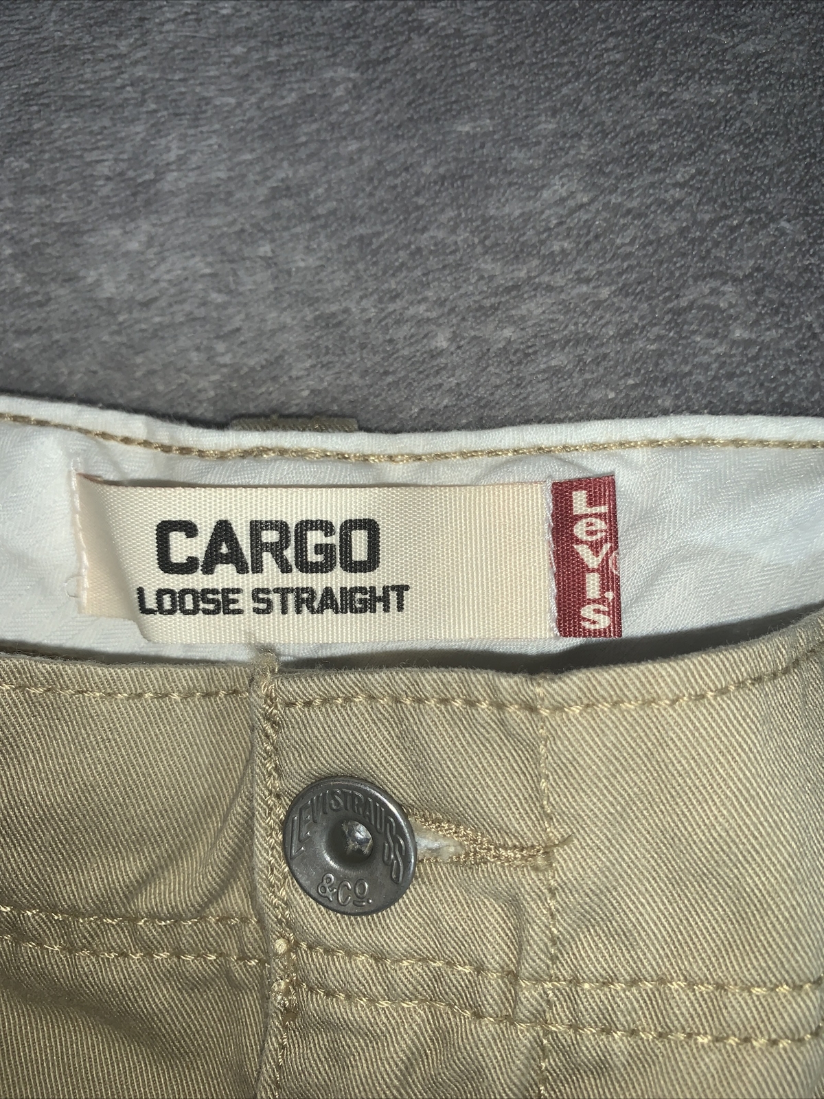 Levi's vintage loose fit straight leg cargo pants, 36… Gem