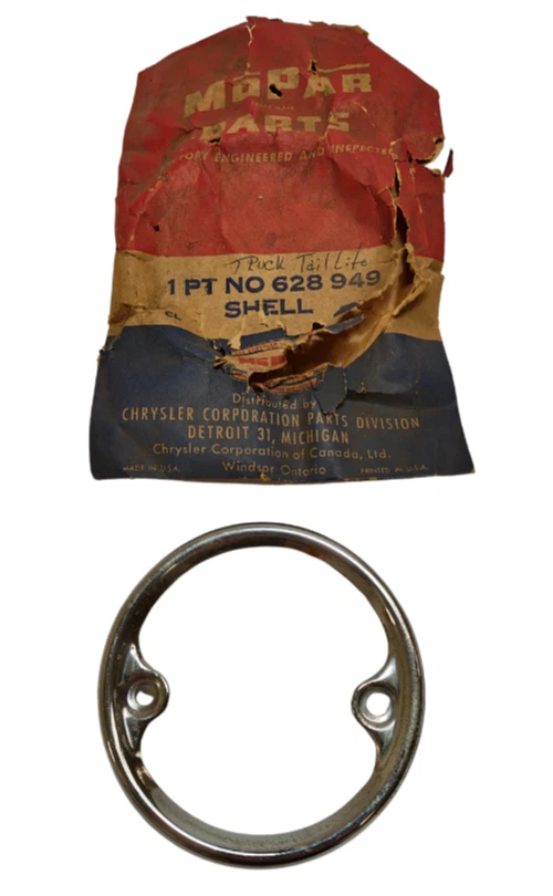 Luz trasera Dodge Truck Plymouth 1933-1939 carcasa cromada 628949 nuevo en stock Foto 2 de 4