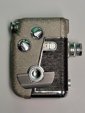 Vintage Revere 8 Model B-61 Movie Camera