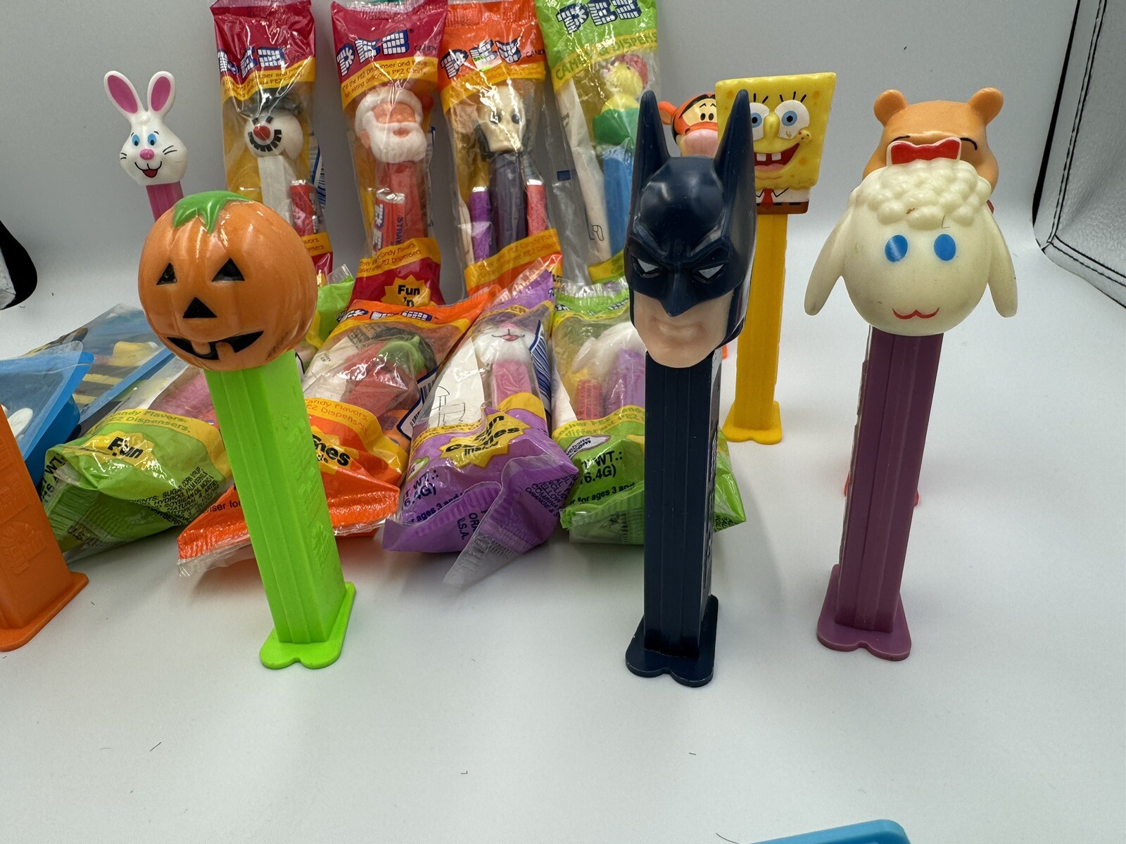 Vintage PEZ Lot 29 – Holiday, Star Wars, Spongebob, Cartoon Mix