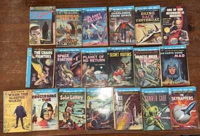 Lot of 19 Vintage Ace Doubles 1960s Ace Books Sci-Fi Paperback