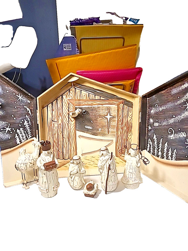 Flurryville Living Quarter Snowman Nativity Creche Christmas Manger 7 Pieces