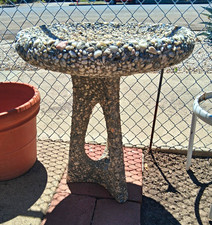 Mcm Pebble Pedestal Bird Bath Bowl Stand, Free Standing Outdoor Garden Decor