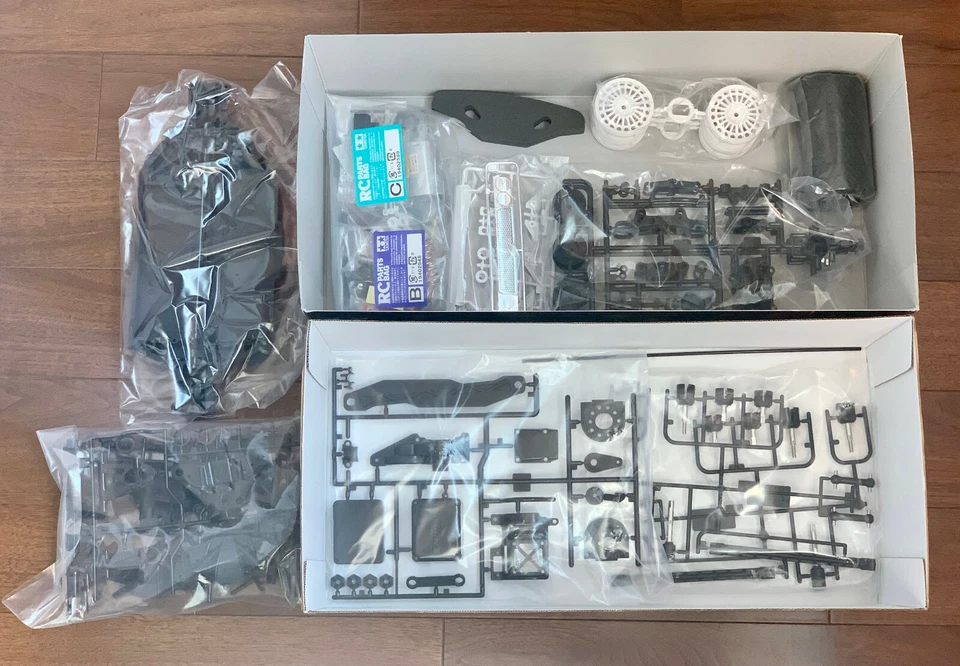 TAMIYA 58570 1/10 R/C LANCIA DELTA INTEGRALE (TT-02 Chassis) Nuovo con scatola - Immagine 3 di 4