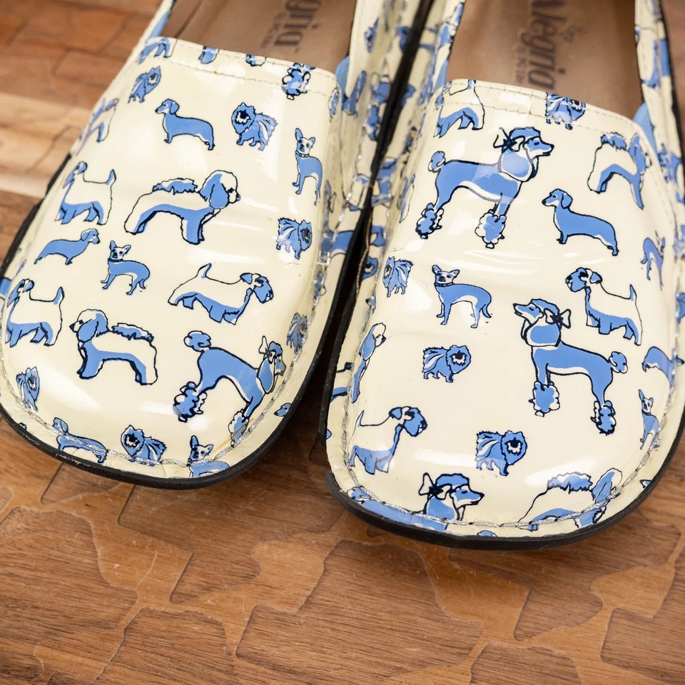 Tamanco Argélia Debra cachorros pequenos poodle couro envernizado branco tamanho 36 UE 5,5 EUA - Imagem 3 de 4