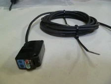 KEYENCE PZ2-61 RETRO-REFLECTIVE SENSOR (1859)