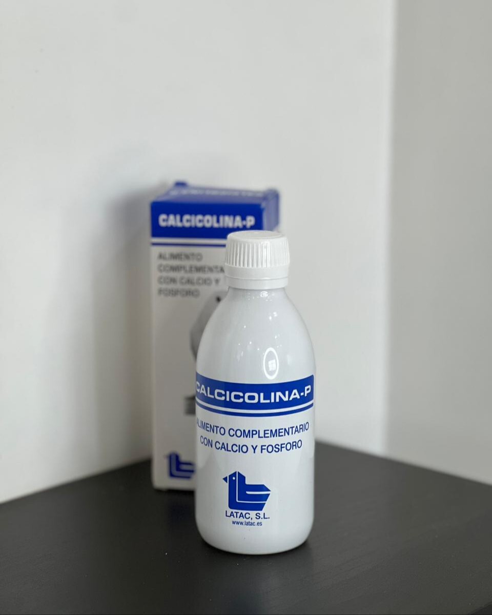 Calcicolina-p 250ml soin haut de gamme calcium et choline pour oiseaux