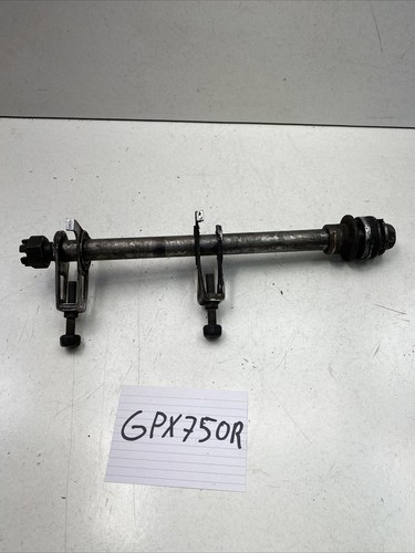 Kawasaki GPX 750 R Steckachse Hinten Schwingenachse Hinterradachse Kettenspanner