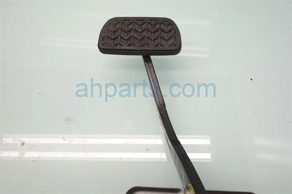 Pedal de freno Scion TC 2005-2010 47101-21040 Foto 4 de 4