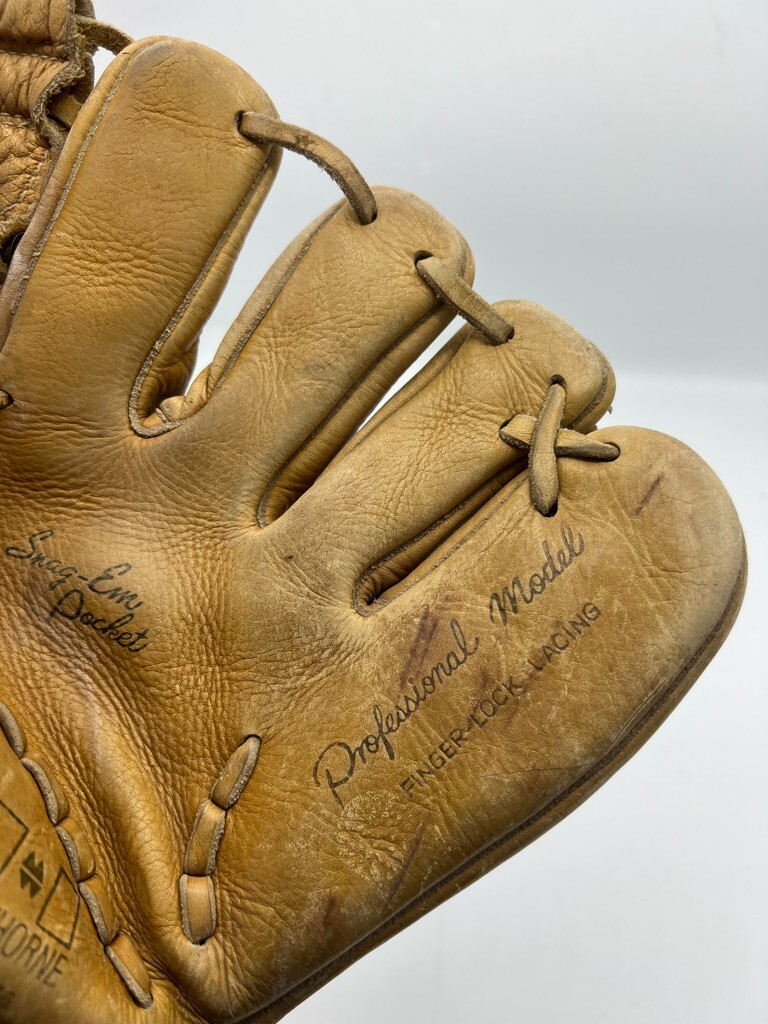 Vintage Hawthorne Montgomery Ward Professional Baseball Glove 604076