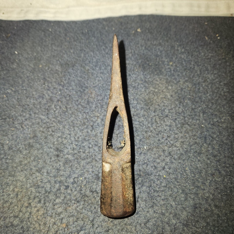 Roofing hatchet axe head, carpenter hammer 1 lb. 4.2 ounces, vintage