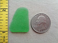 GENUINE PURE BEACH SEA GLASS SURF TUMBLED KELLY GREEN PATTERN FROSTED PENDANT V2