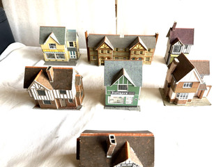 JOB LOT OF HOUSES AND SHOPS OO GAUGE