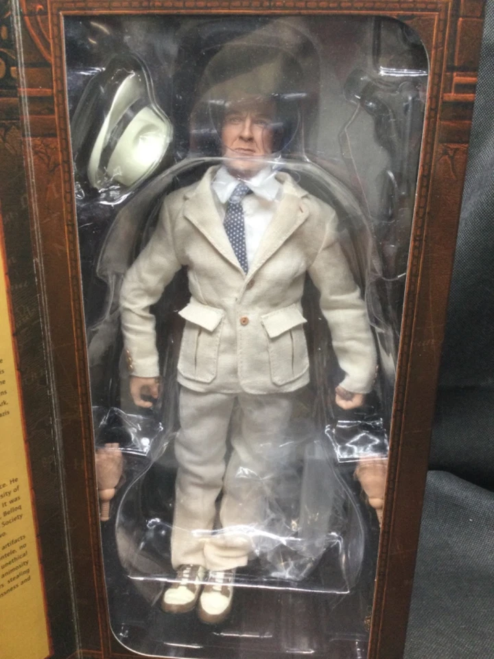 Figura de acción SIDESHOW Exculsive Dr. Rene Belloq 12" Indiana Jones 2009 Foto 3 de 4